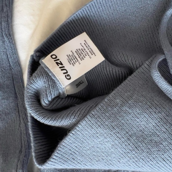 Guizio set long sleeve crop top and baby Blue Pleated mini Skirt knit - Picture 12 of 14